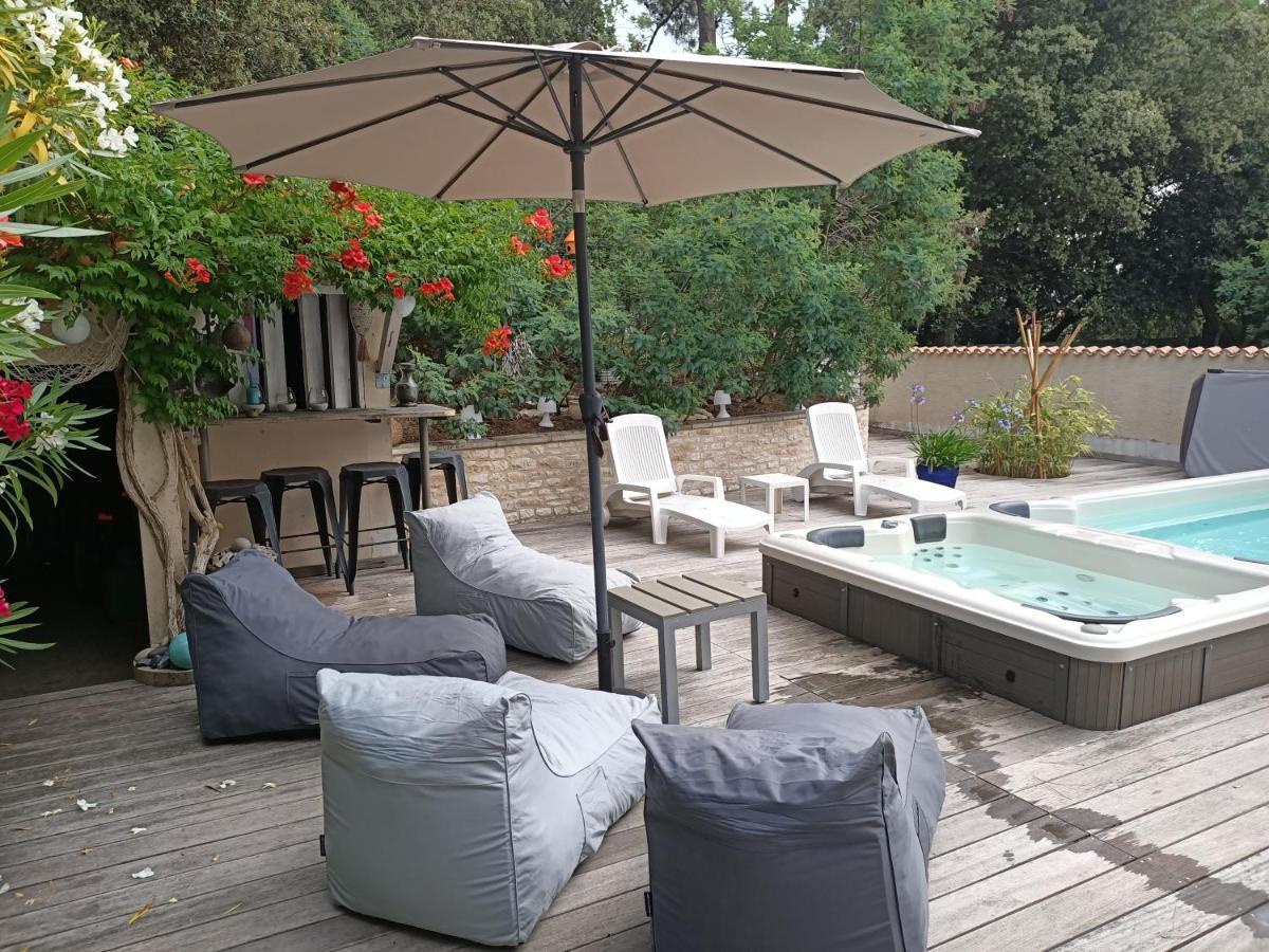 Pomme De Pin Et Mimosa Holiday home